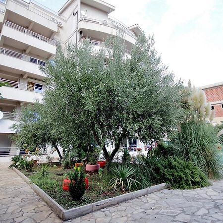Blue Sky Apartment Petrovac Екстериор снимка